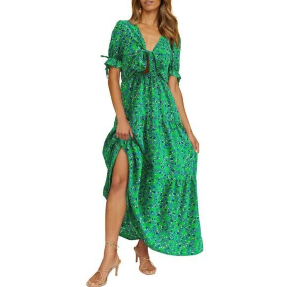 V-neck tie-dress with pleated hem and short sleeves